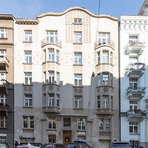 Appartement à 2 Chambres à Coucher