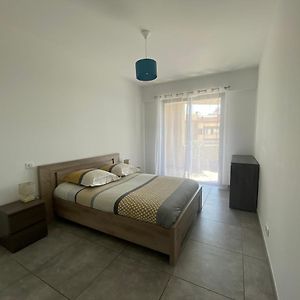 Appartement T2 de standing avec parking à 250 mètres de la plage, route des Sanguinaires, Ajaccio