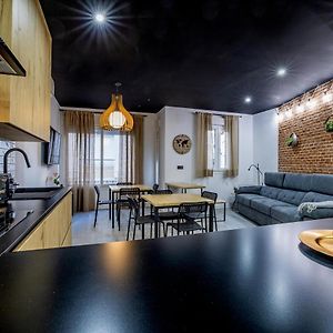 Appartement à 3 Chambres à Coucher