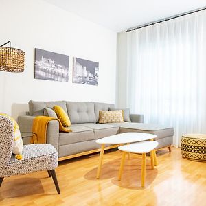 Appartement à 3 Chambres à Coucher