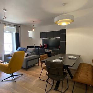 Appartement à 2 Chambres à Coucher