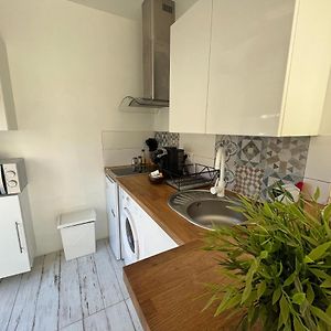 Studio proche de la plage de l'almanarre