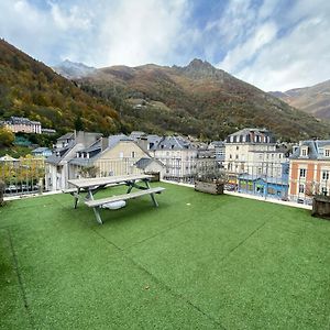 Place de la mairie T2 type loft 70m2 terrasse 35m2