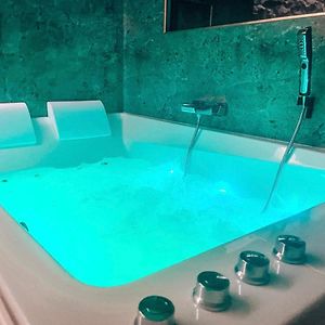 Les Jardins Secrets - Appart Spa - Gare&Centre