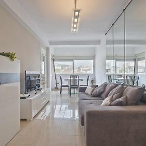 Appartement à 3 Chambres à Coucher