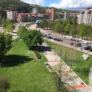 Amezola 2- Habitacion Con Bano Exterior De Uso Privado En Casa Compartida