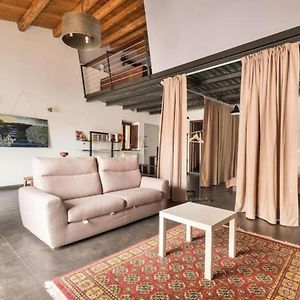 Tavola Tonda Apartament