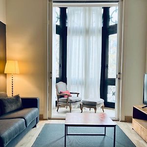 Appartement de Luxe à 2 Chambres à Coucher