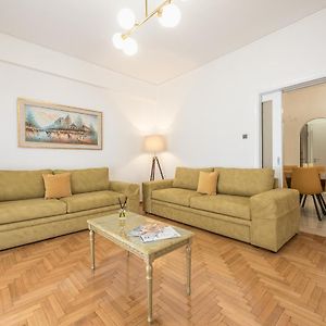 Appartement à 3 Chambres à Coucher