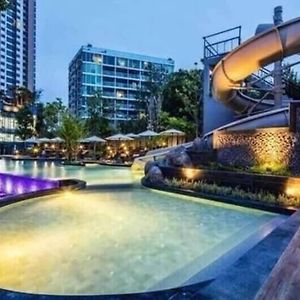 Unixx Condo Pattaya Near Walking Street