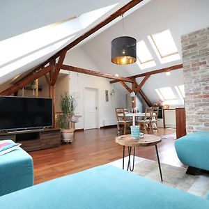 Appartement à 2 Chambres à Coucher