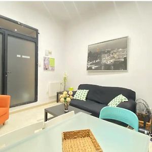 Appartement à 3 Chambres à Coucher