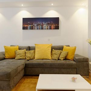 Appartement à 3 Chambres à Coucher