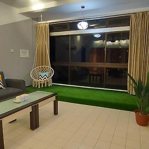 Appartement à 3 Chambres à Coucher