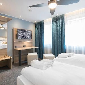 Riverview Apartments By Daspaul