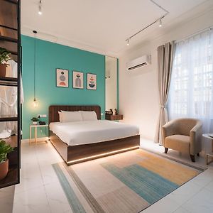 C O R O N A Hanoi House