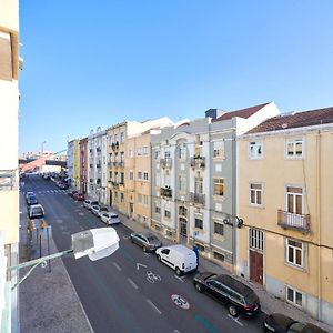 Quiet And Central 2Br Apt, By Timecooler