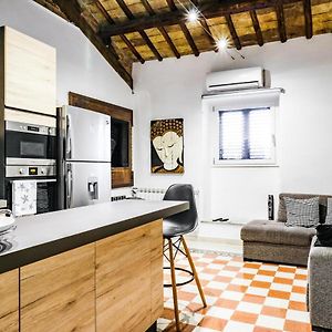 Appartement à 3 Chambres à Coucher