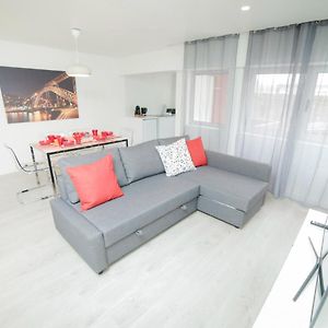 Appartement à 2 Chambres à Coucher