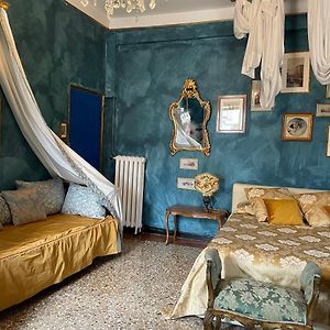 Gabrielle's room
