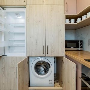 Honeybee Apartment