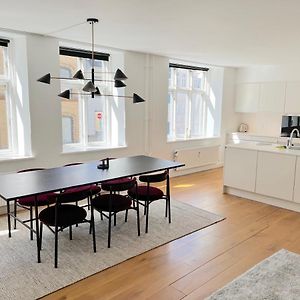 Appartement à 3 Chambres à Coucher