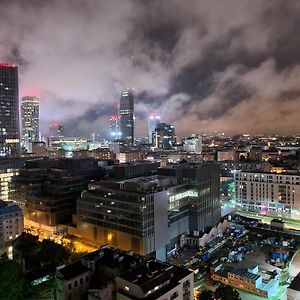 Platinum Towers Apartment With Parking By Renters Prestige
