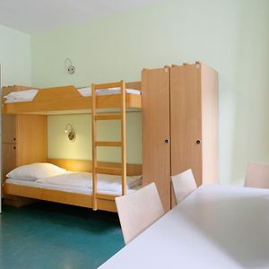 Chambre Juste Pour Hommes Dortoir