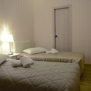Budget Without Window Basement Room
