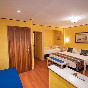 Chambre Standarde Quadruple