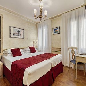 Chambre Standarde Lit King-Size