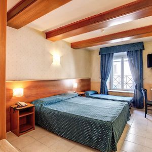 Chambre Triple