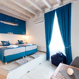 Nautica Room 1 - Old Town