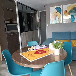 Appartement à 2 Chambres à Coucher