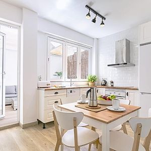 Appartement à 2 Chambres à Coucher