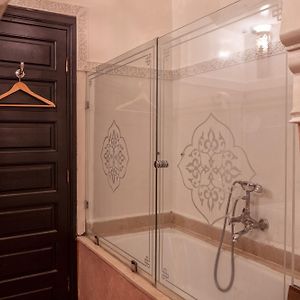 Chambre Standarde Lit King-Size