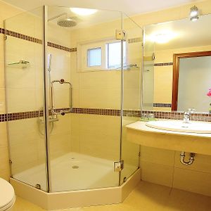 Chambre Standarde Lit Queen-Size