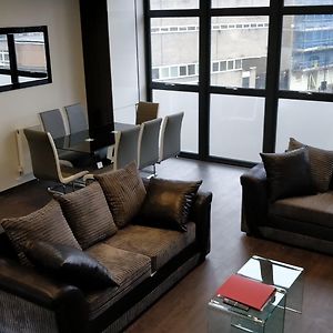Appartement à 2 Chambres à Coucher