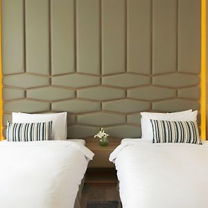 Superior  Beach Room