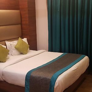 Hotel Klick International - 2 Min Walking From New Delhi Railway Station