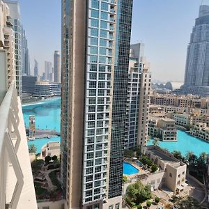 White Sage - Fountain View Stylish Apt With Spacious Terrace