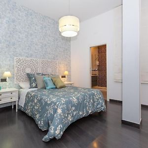 Appartement à 3 Chambres à Coucher