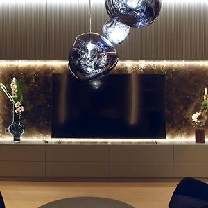 Presidential Apartments - The Best Location, Beds, Smart-House System And Interior