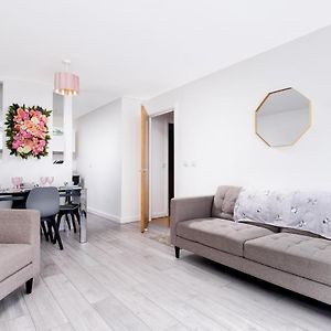 Appartement à 2 Chambres à Coucher