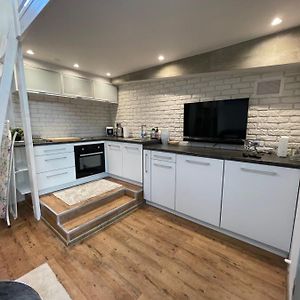 Warynskiego 9 - Piekna Panorama Miasta - Smart Tv 42 Cale - Wifi - Ekspres Kapsulkowy - W Pelni Wyposazona Kuchnia