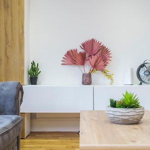Appartement à 2 Chambres à Coucher