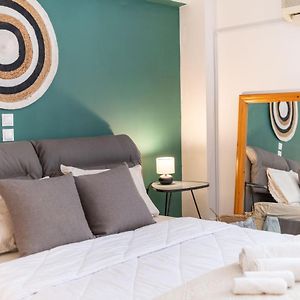 Boho Chic Apartment Under Acropolis