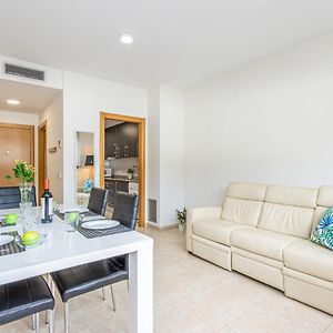 Appartement à 2 Chambres à Coucher