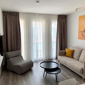 Appartement à 2 Chambres à Coucher