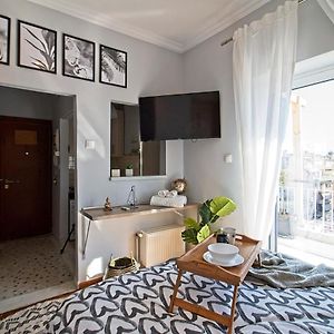Athenian Sun-Kissed Penthouse With Huge Balcony!
